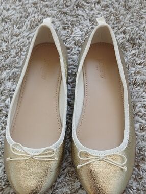 J Crew Factory Girls Size 2 Gold Ballet Flats with Bow